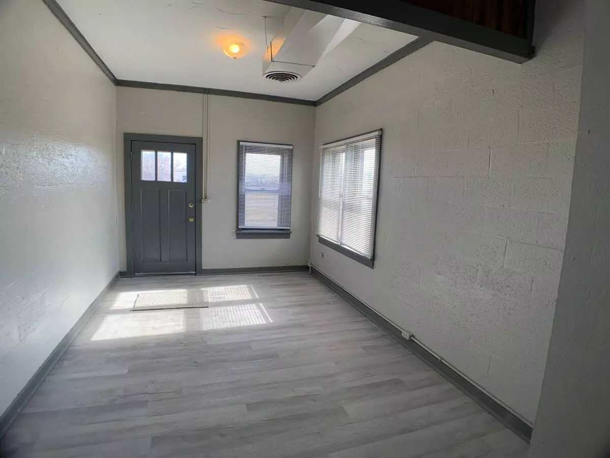 Trendy 2 Bedroom, Downtown Moore House for rent in Moore, OK