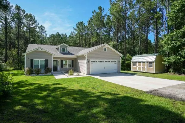 Charming 3 Bed, 2 Bath Home In Peaceful Rural Setting — Close To Beaches & Bases Apartment for rent in Sneads Ferry, NC