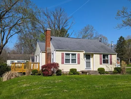Available Now! - 2 Bedroom / 1 Bath Home In Great Beavercreek Neighborhood! Apartment for rent in Beavercreek, OH
