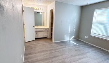 Gorgeous 2 Bed 1 Bath Quadruplex! Apartment for rent in Lubbock, TX