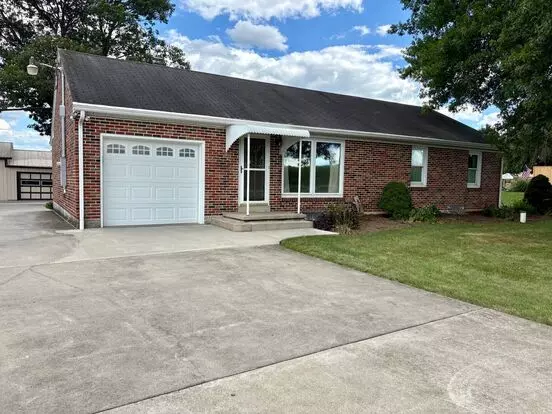 3 Bedroom 2 Bathroom In Annville W/huge Garage/workshop! Apartment for rent in Annville, PA