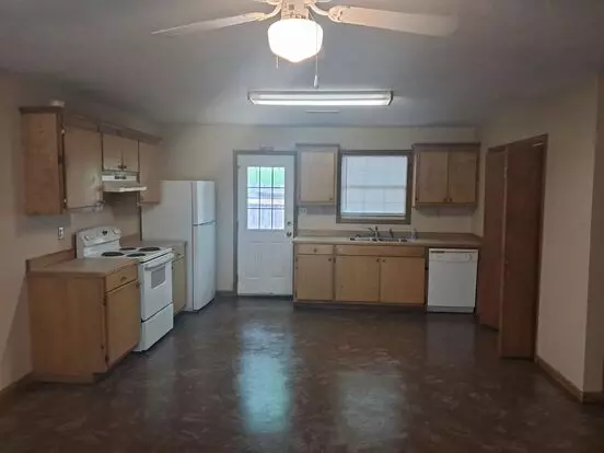 3 Bedroom/ 2 Bathroom Duplex Apartment for rent in Pineville, LA