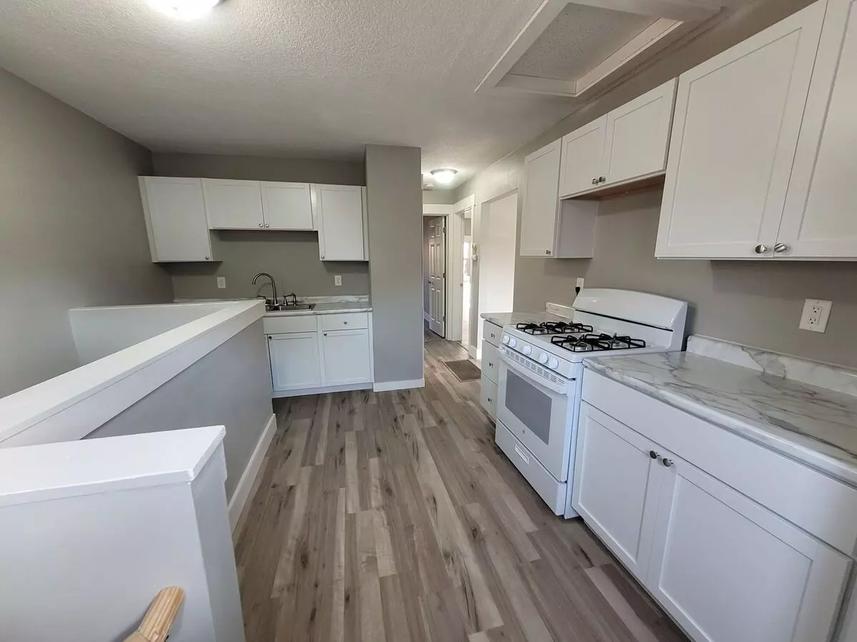 Renovated (in 2024!) Two Bedroom Home, Hard Surfaces Throughout! House for rent in Des Moines, IA