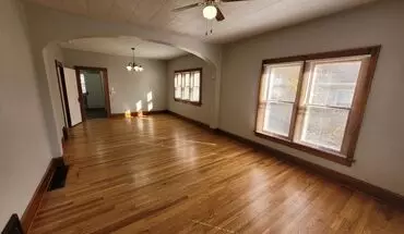 3 of 27 2 Bedroom, 1 Bathroom Home With Hardwood! House for rent in Des Moines, IA