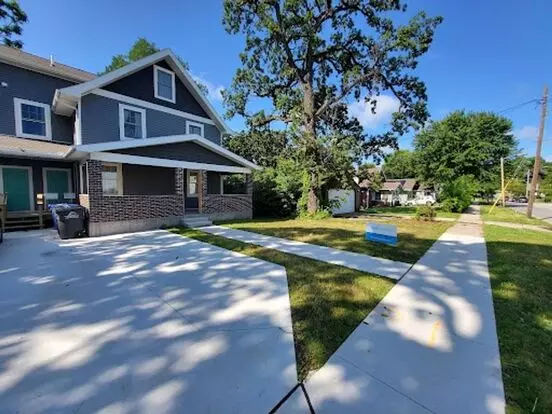 2406 Woodland Ave Apartment for rent in Des Moines, IA