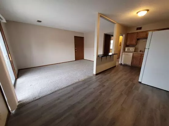 815 Boulder Ave Apartment for rent in Des Moines, IA