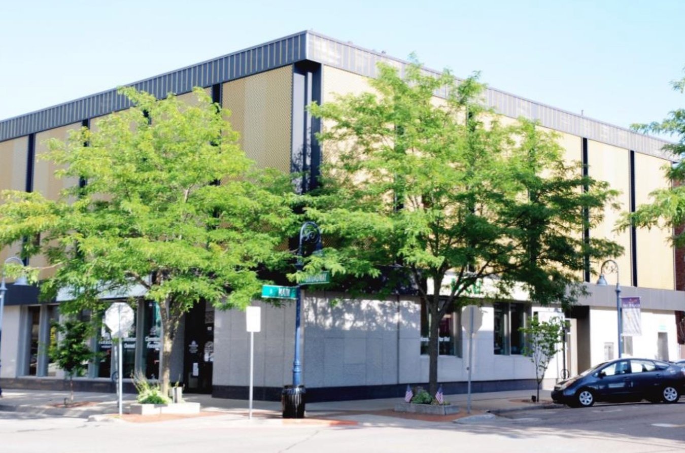 102 E Broadway St Mt Pleasant, MI Apartment for Rent