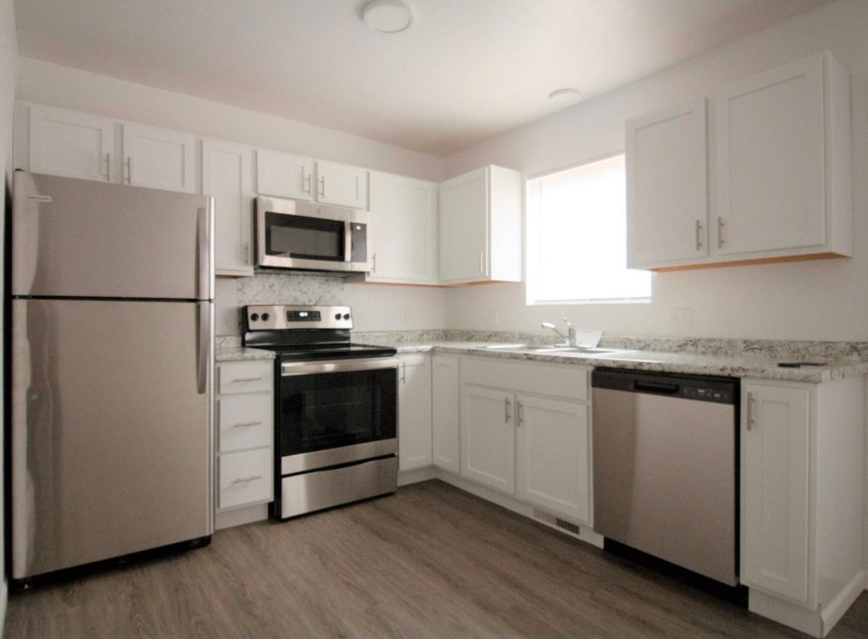 816 Douglas St Mt Pleasant, MI Apartment for Rent Rentable