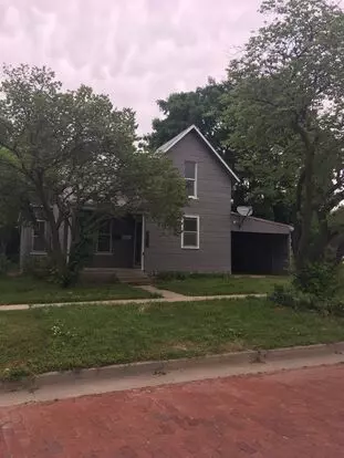 $795 - 2 Bed 1 Bath - Single Family Home Apartment for rent in Newton, KS