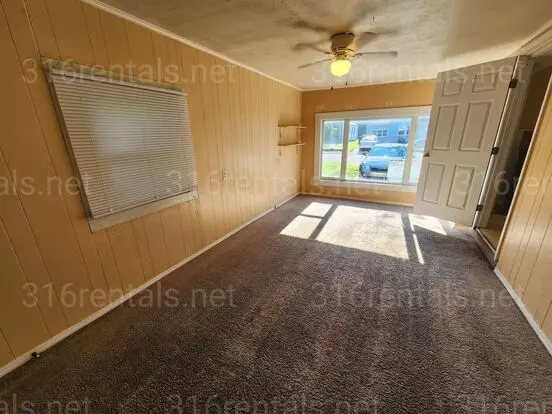 817 N Poplar Apartment for rent in Wichita, KS