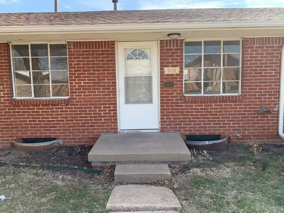 648 S. Woodlawn Apartment for rent in Wichita, KS
