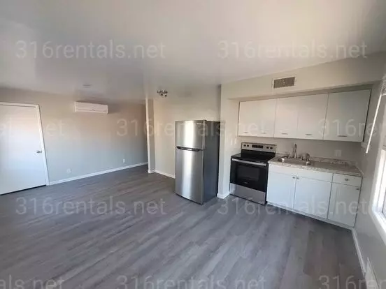 $525 - Studio - Updated Multi-family Home Apartment for rent in Wichita, KS