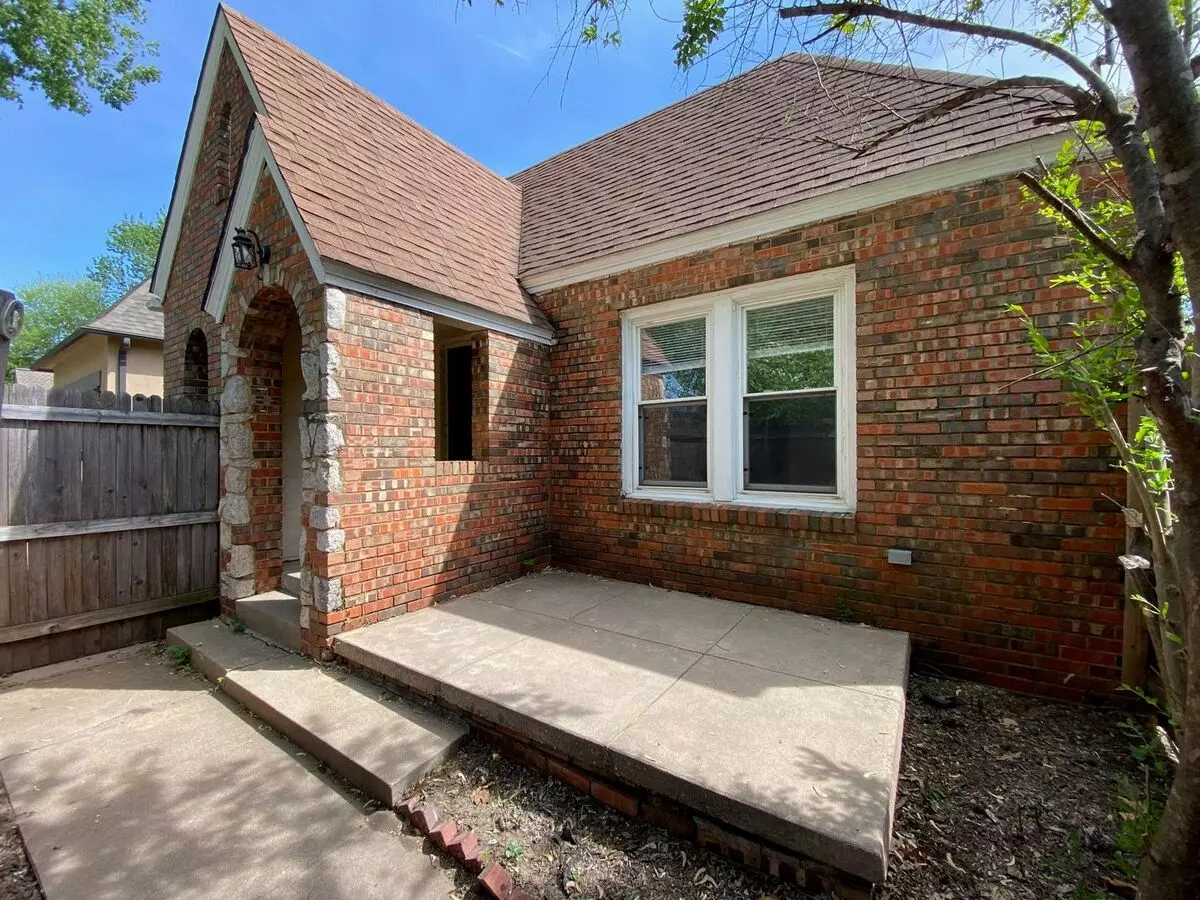Adorable Duplex In Fantastic Brookside Location!! 1 Bed, 1 Bath. House for rent in Tulsa, OK