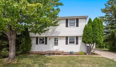 2 of 10 915 917 Byrd Ave Apartment for rent in Neenah, WI