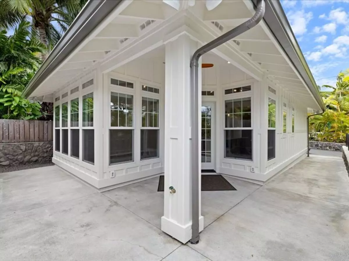 W/d, Ac, Modern Design, Recently Built, Single Level, Open Floor Plan, Private Ocean Access House for rent in Kaneohe, HI