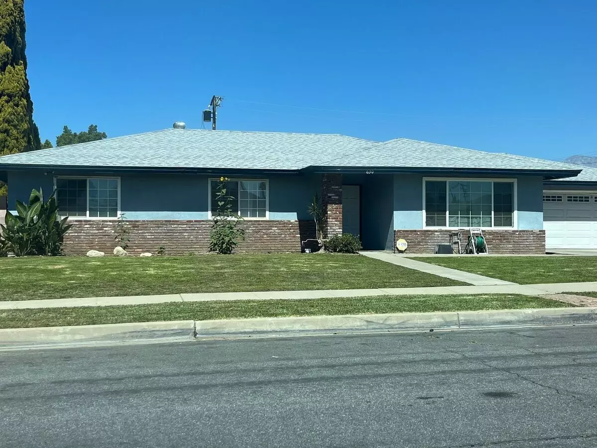 Large 3 Bed. 2 Bath With Pool House for rent in Realto, CA