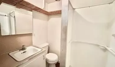 5 of 5 508 W Grant - Unit A Apartment for rent in Bozeman, MT