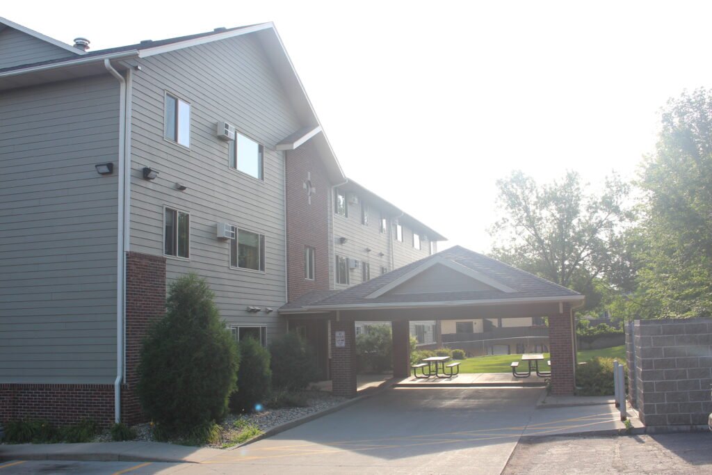 Wellington Park Apartments 2815 E 11Th St Sioux Falls, SD