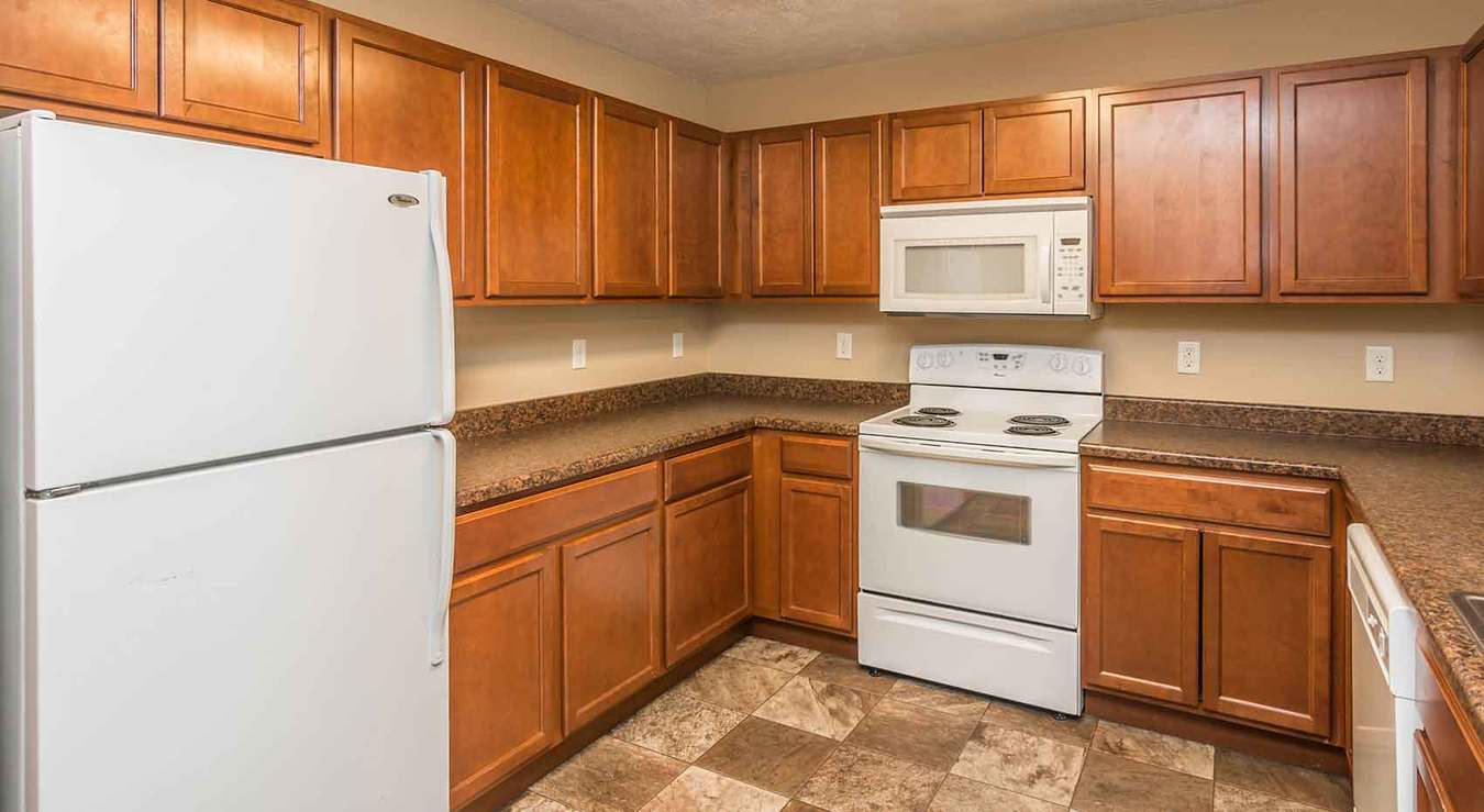 Deer Hollow Apartments 811 Ruud Lane Hartford, SD