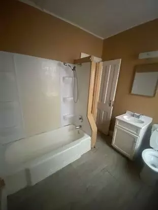 2345 S 9Th Pl Apartment for rent in Milwaukee, WI
