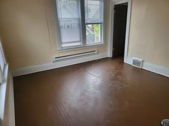 1425-27 W Greenfield Ave Apartment for rent in Milwaukee, WI