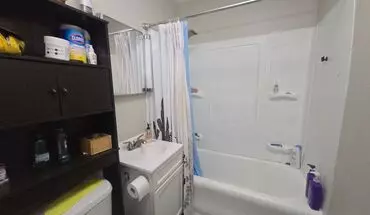 5 of 5 6901-13 W Mitchell St Apartment for rent in West Allis, WI