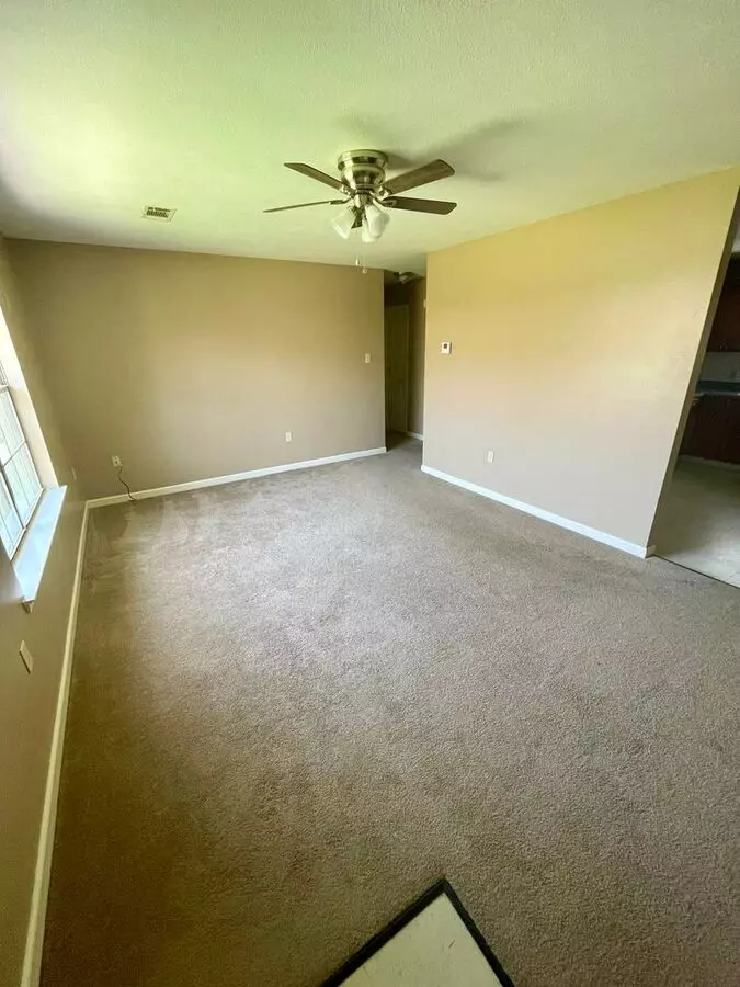 2 of 3 235 S Ash St Apartment for rent in Conway, AR