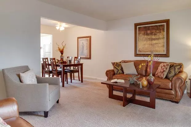 136 - Hessel On The Park Apartment for rent in Champaign, IL