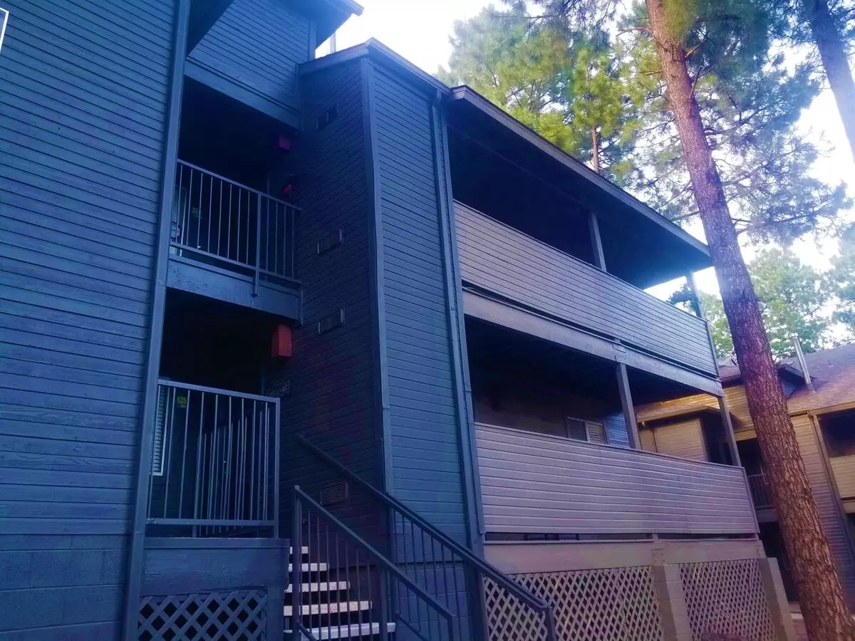 2bd/2ba West-flagstaff Condo -end-unit - Near Nau/ccc! On Nau Bus Route! Students & Pets Ok!! Avail. Aug 11th!! Apartment for rent in Flagstaff, AZ