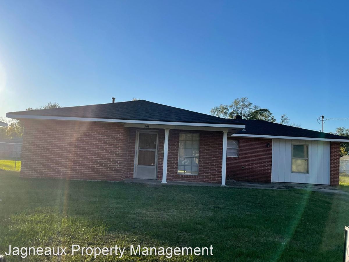 308 Mathilda Dr Sulphur, LA House for Rent Rentable