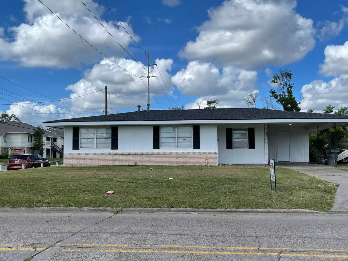 1101 Sunset Dr House for rent in Lake Charles, LA