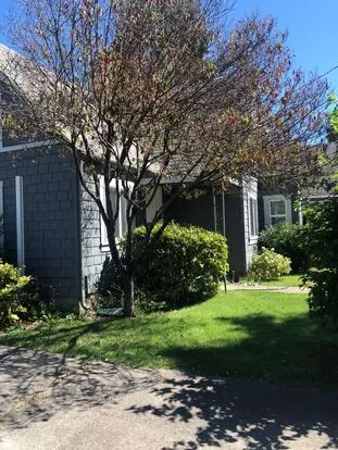 1032 & 1038 Woodrow Lane Apartment for rent in Medford, OR