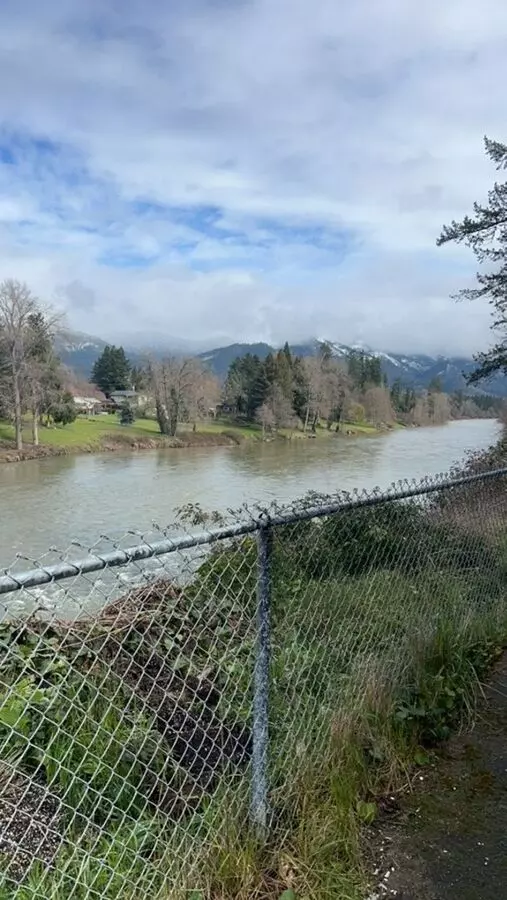 7014-1t - 1878 Rogue River Hwy #1,2,3,4,5,6,8 Apartment for rent in Grants Pass, OR