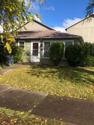 116,120,126 & 130 N. 3rd St. Apartment for rent in Central Point, OR