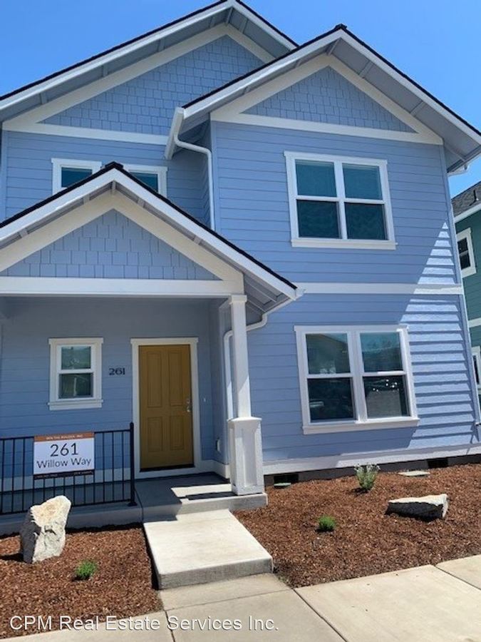 261 Willow Way Talent, OR House for Rent