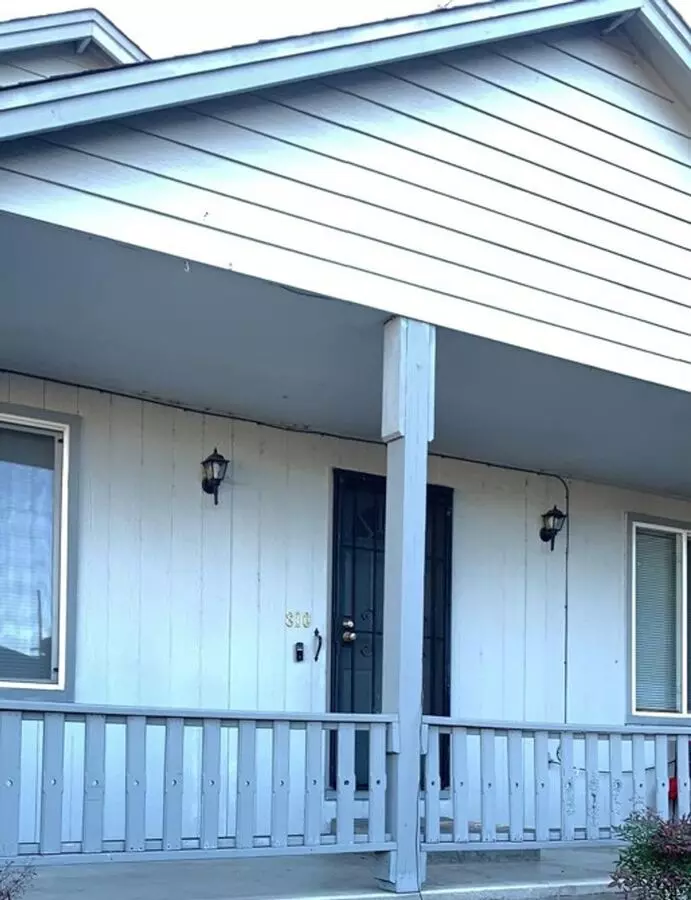 3Bed 2Bath - Garage, Fenced Yard, Storage Shed & Laundry Hookups House for rent in Grants Pass, OR