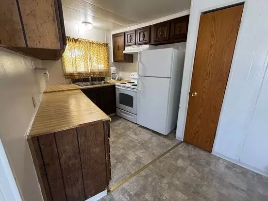 124 Van Buren Apartment for rent in Athena, OR