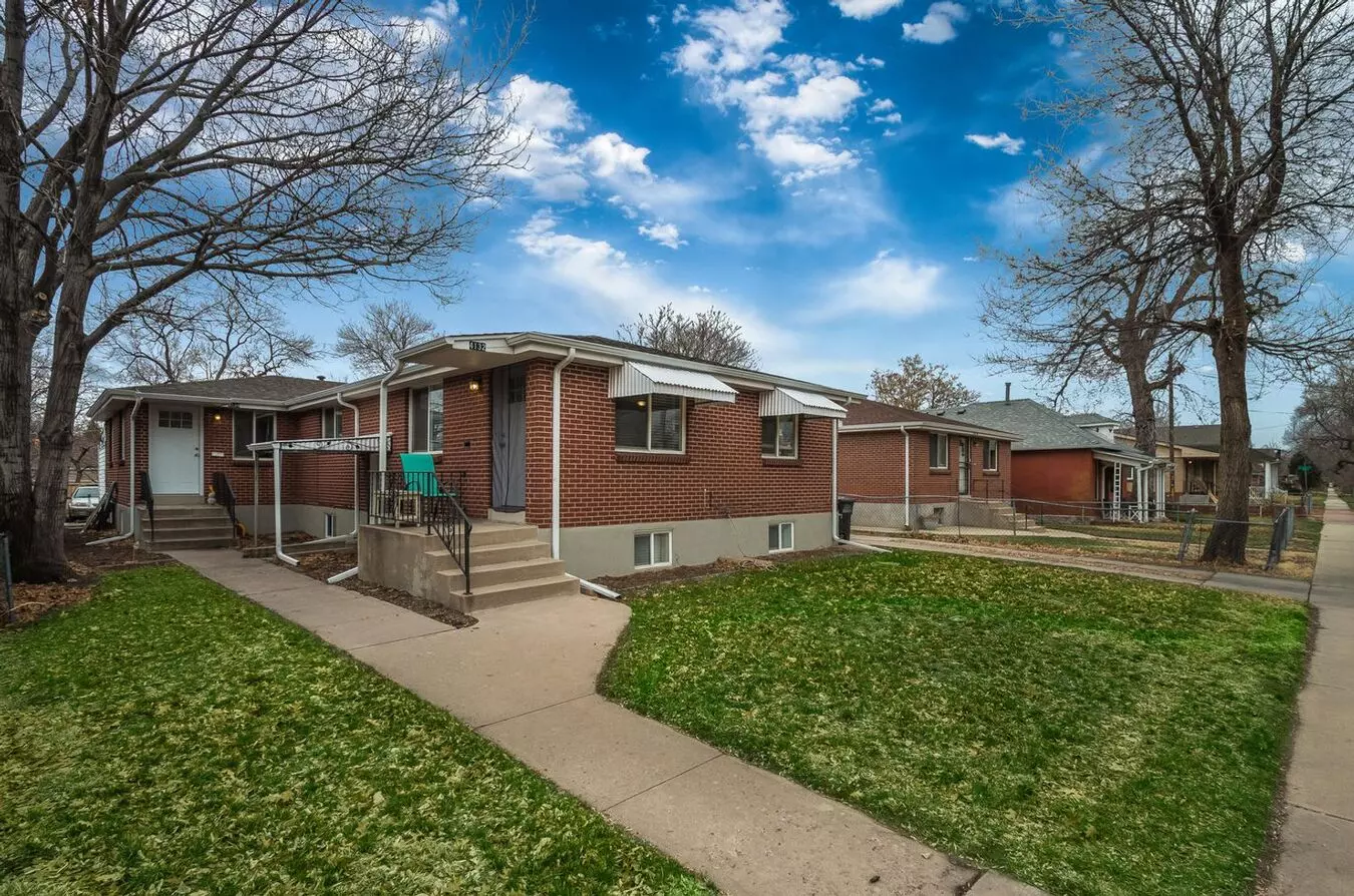 Spacious 4br With Bonus Space And A 2 Car Garage In The Heart Of Sunnyside! House for rent in Denver, CO