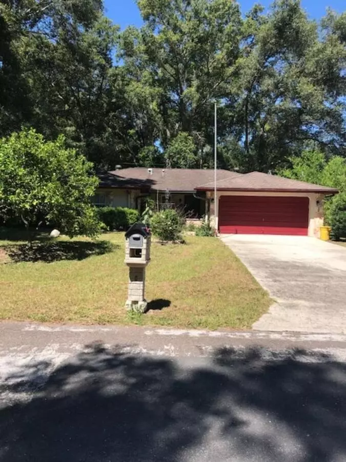 Charming 3/2 Home In Citrus Springs – Fenced Yard + Screened-in Porch House for rent in Citrus Springs, FL