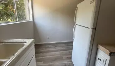 2 of 7 Moorpark 15000 Apartment for rent in Sherman Oaks, CA