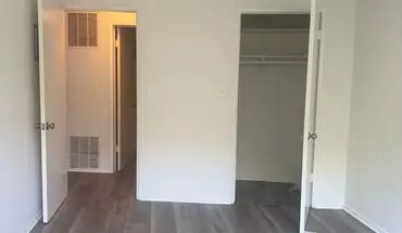 4 of 7 Moorpark 15000 Apartment for rent in Sherman Oaks, CA
