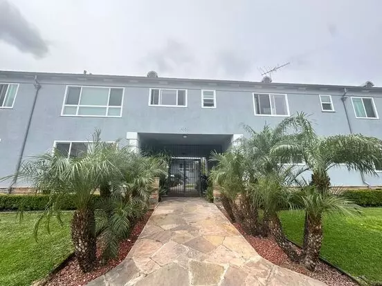Cloverdale - 461 Apartment for rent in Los Angeles, CA