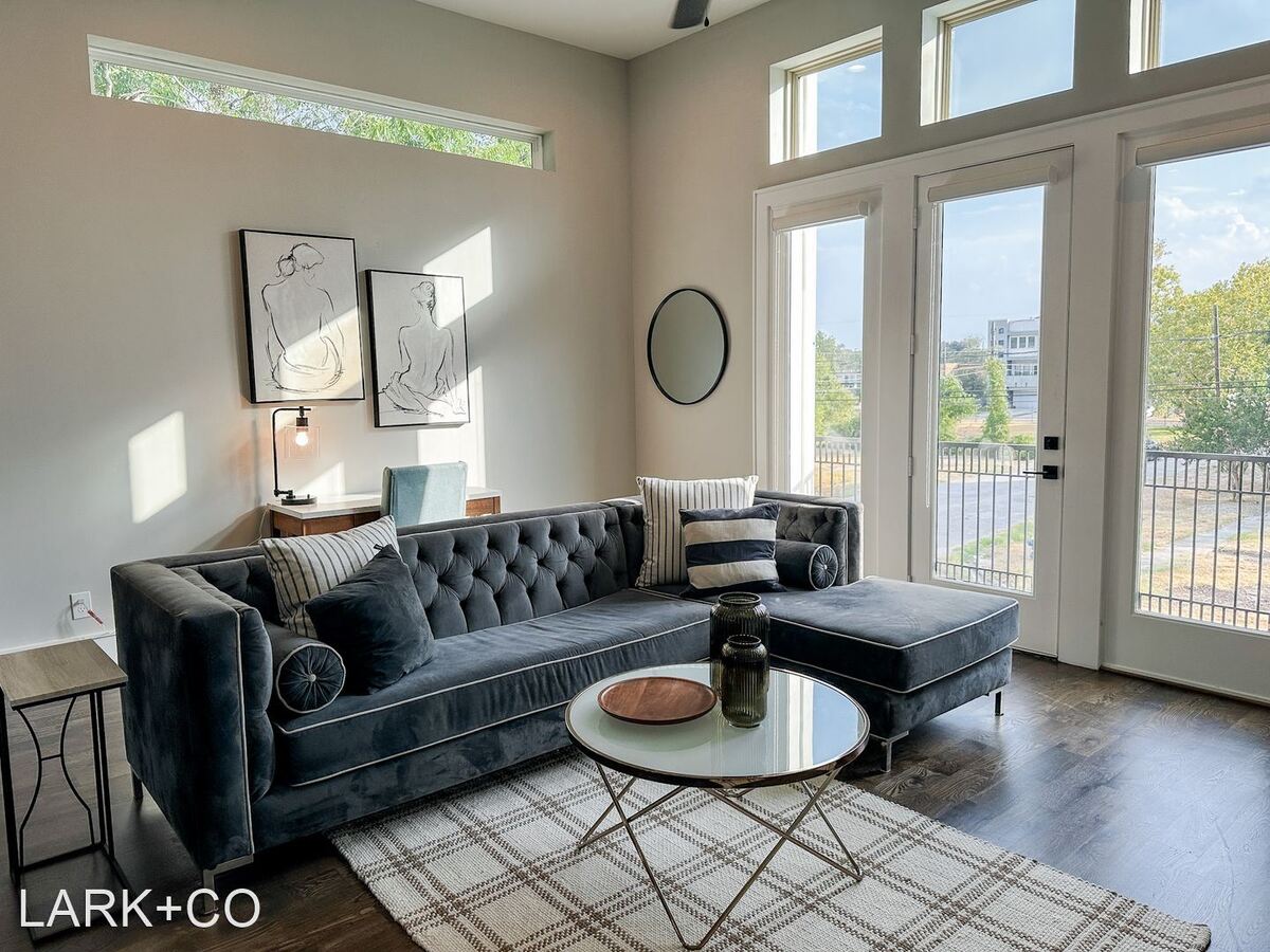 2221 Francis St Houston, TX House for Rent Rentable