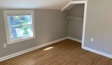 5 of 13 10-12 Auburn St Apartment for rent in Exeter, NH
