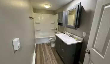 3 of 6 1501, 1503, 1505, 1507 W. Enos Apartment for rent in Springfield, IL