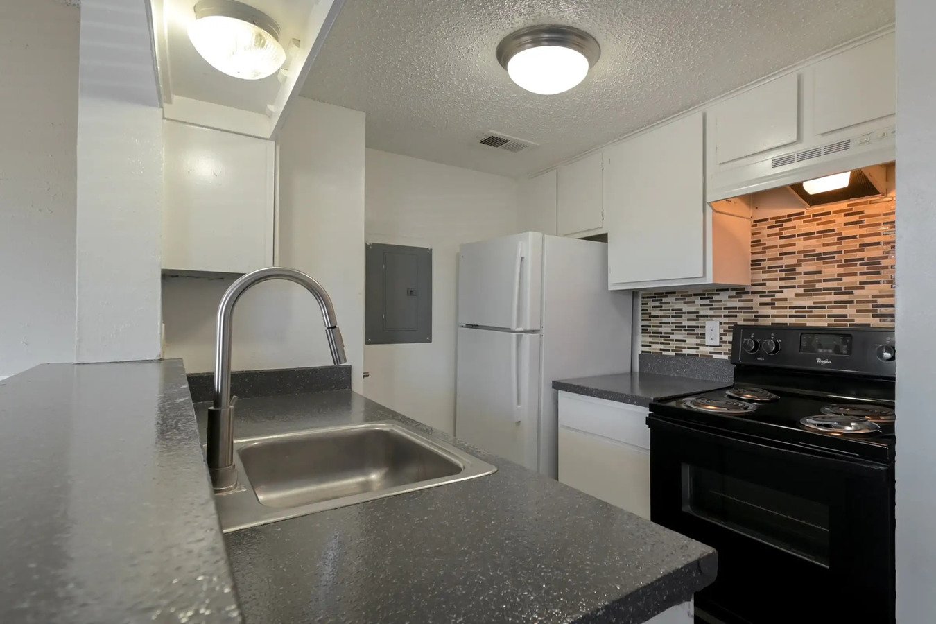Cedar Point Apartments Arlington, TX Rentable