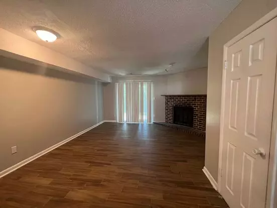 4933 Cotton Row Apartment for rent in Huntsville, AL