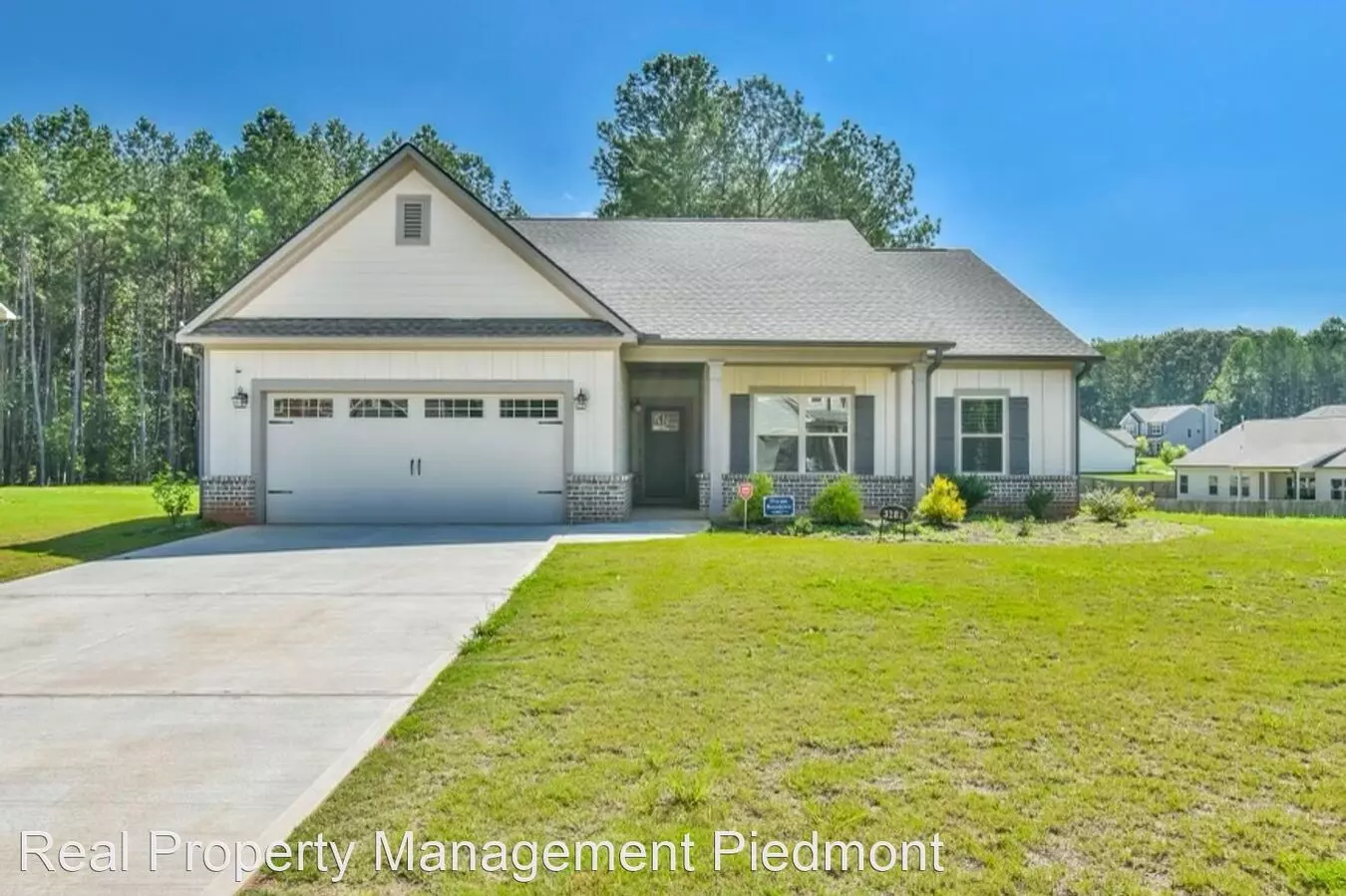 3181 Bentley Farms Dr House for rent in Loganville, GA