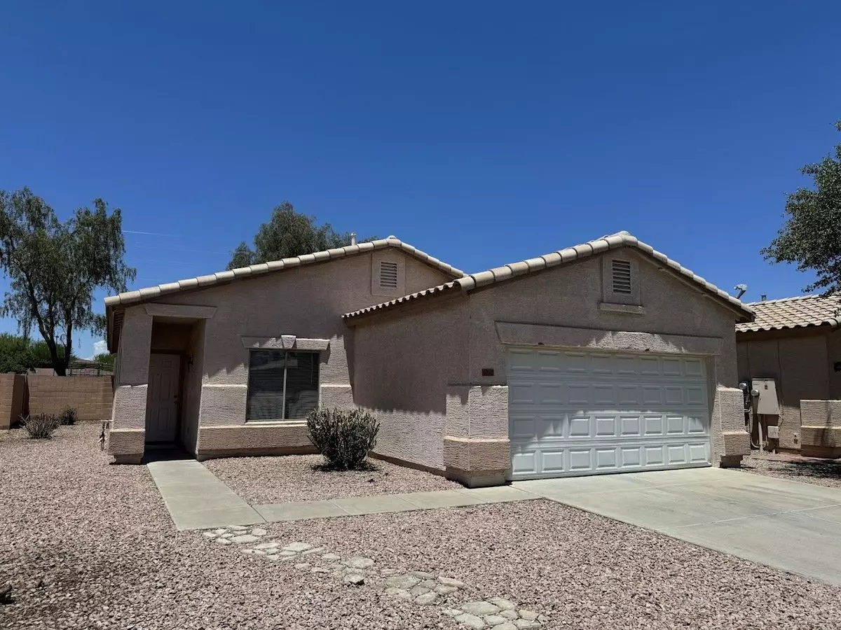 Beautiful Home For Rent In Goodyear! **new Carpet** House for rent in Goodyear, AZ