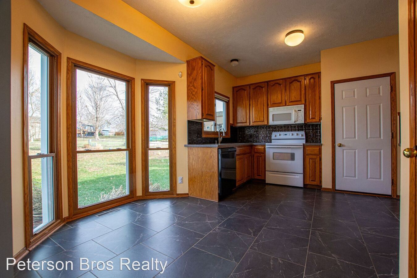 15516 Margo St Omaha, NE House for Rent Rentable